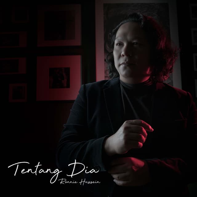 Album cover art for Tentang Dia