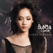 Album cover art for Cinta Pertama