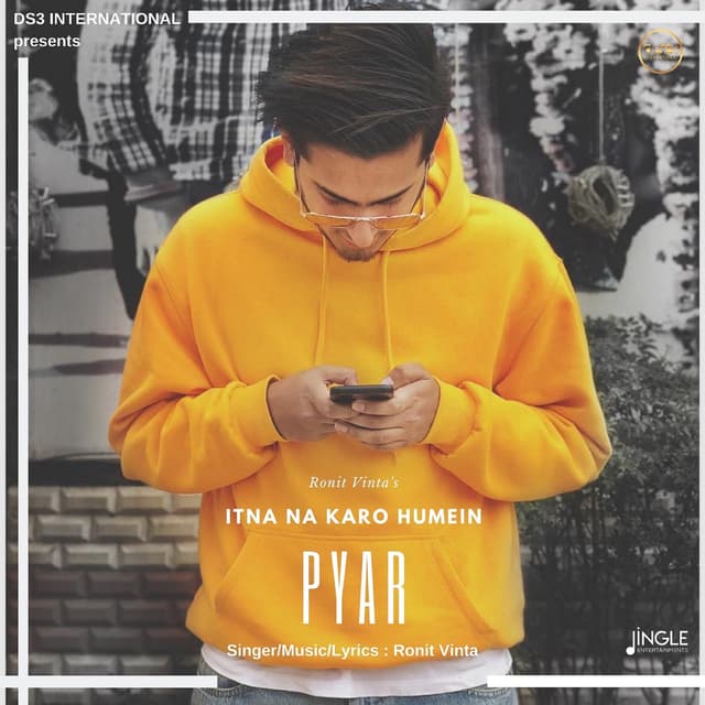 Album cover art for Itna Na Karo Humein Pyar