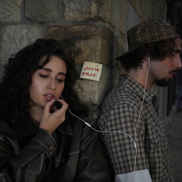 Album cover art for Jolie fille