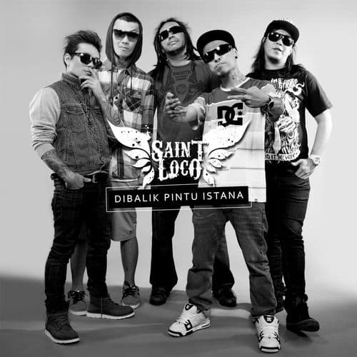 Album cover art for Dibalik Pintu Istana