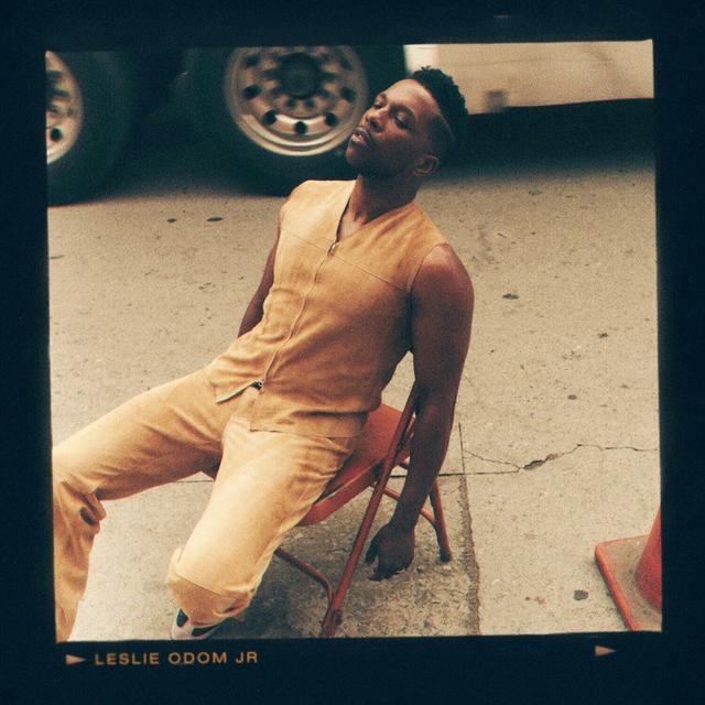 Album cover art for When a Crooner Dies