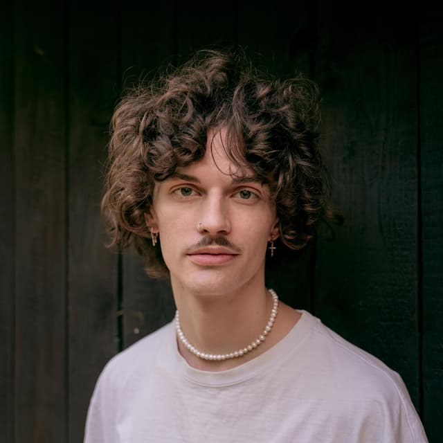 Album cover art for lekko