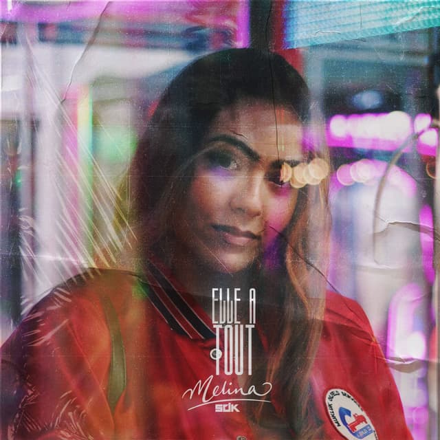 Album cover art for Elle a tout