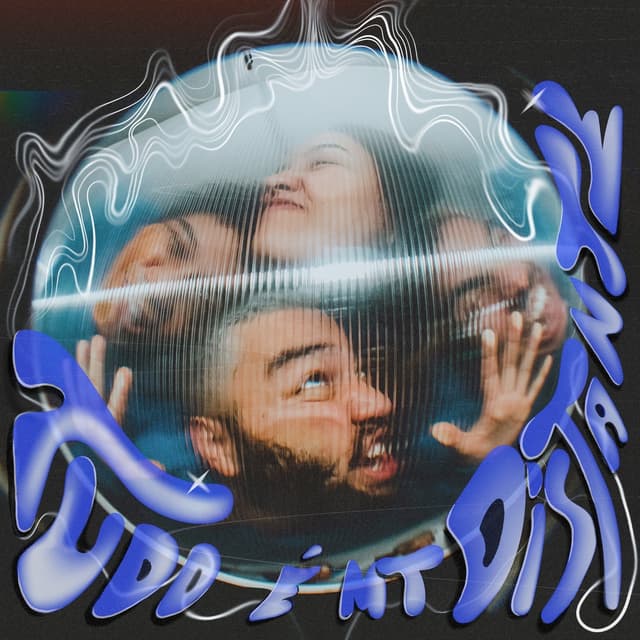 Album cover art for tudo é mt distante