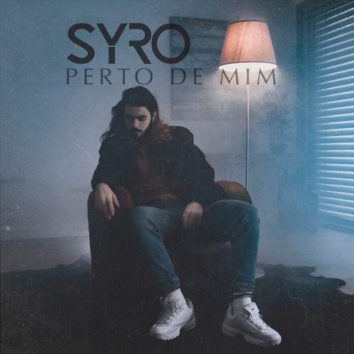 Album cover art for Perto de Mim