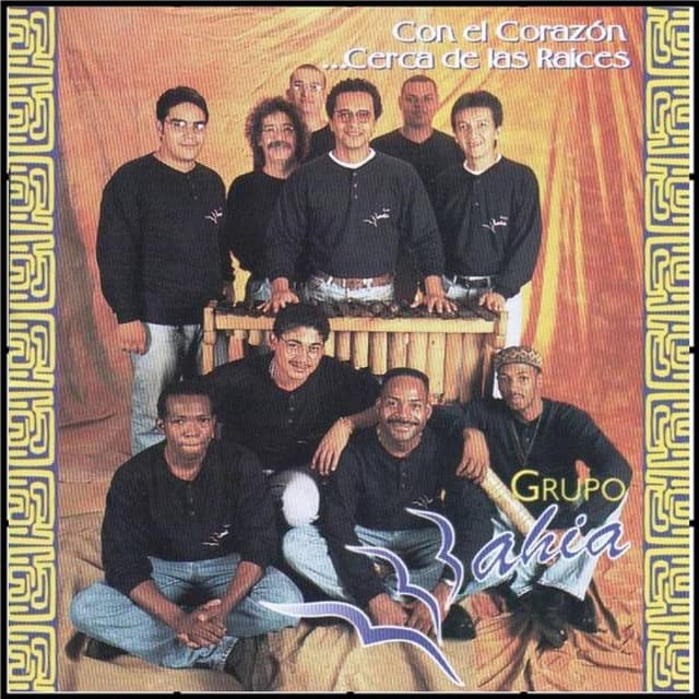 Album cover art for Con El Corazón... Cerca de Las Raíces