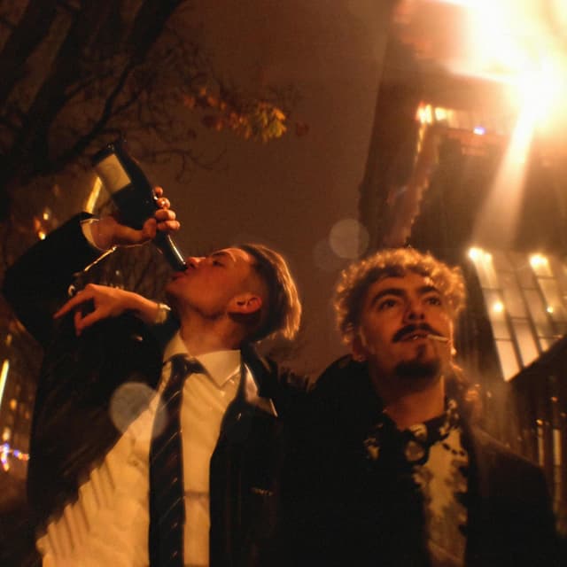 Album cover art for Vergessen was du bist