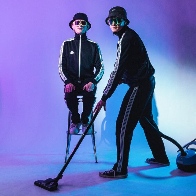 Album cover art for Væb Tékk