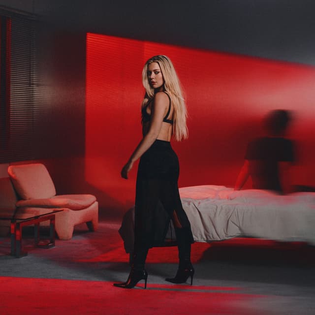 Album cover art for >>>hands on me<<<