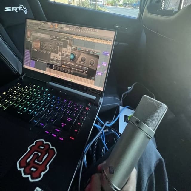 Album cover art for La F.E.S V2