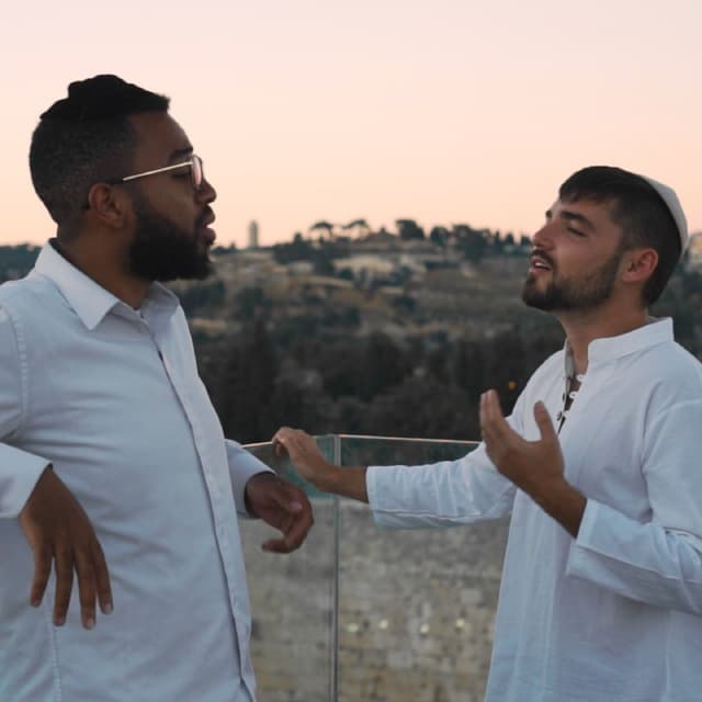 Album cover art for בין קודש לחול, נחכה לך