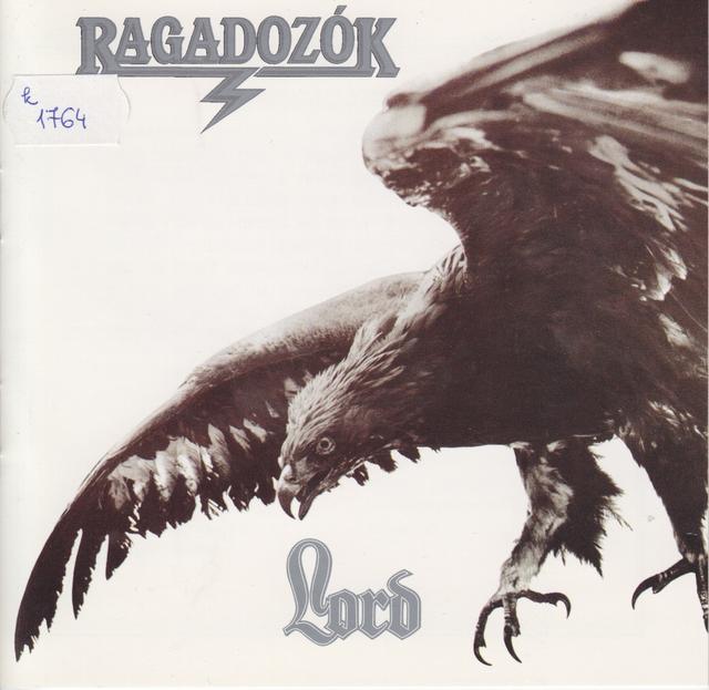 Album cover art for Ragadozók