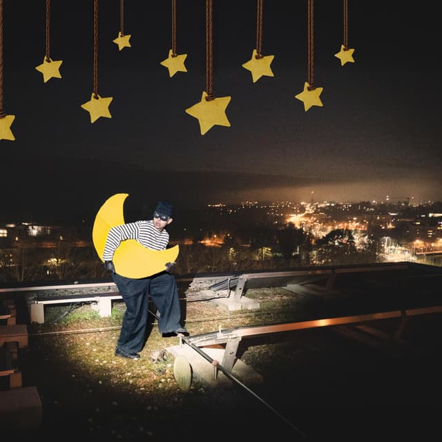Album cover art for PIRE QUE CHEZ MOI
