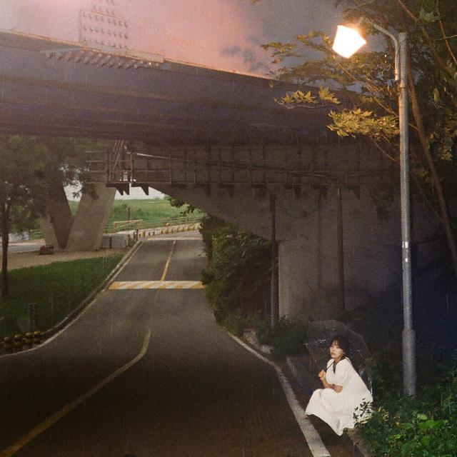 Album cover art for 여름이 가던 거리에서