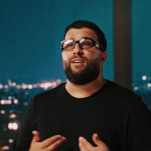 Album cover art for Tu blondina,eu brunet - Single