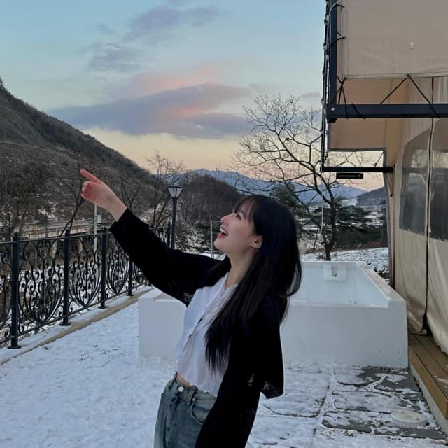 Album cover art for 눈