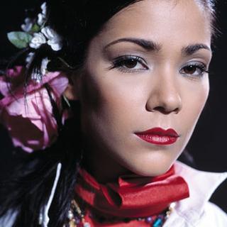 Raquel Tavares