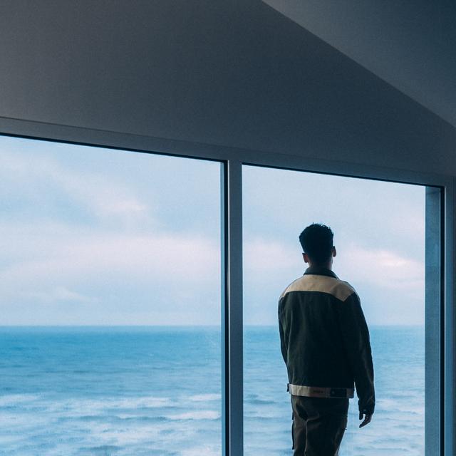 Album cover art for Sous l'averse