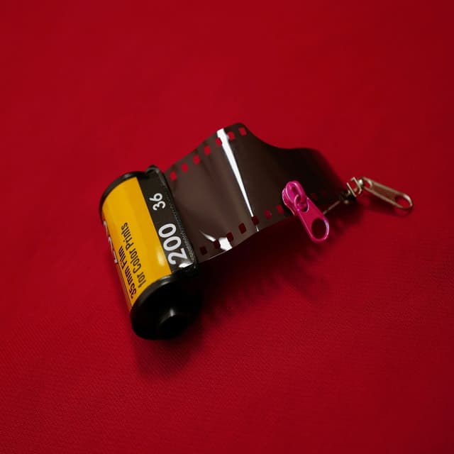 Album cover art for 피어싱 (Piercing)