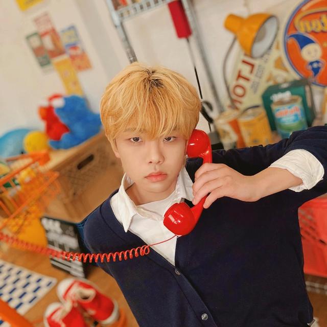 Album cover art for 너처럼 예쁜 애는 처음이라