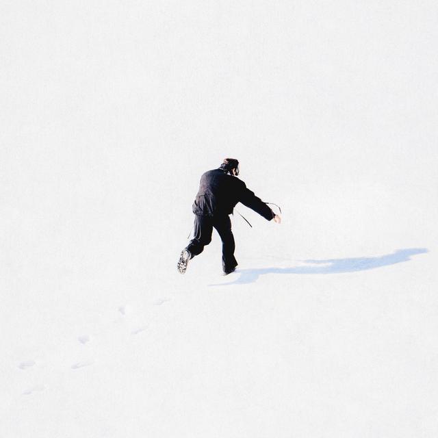 Album cover art for Derrière les Montagnes