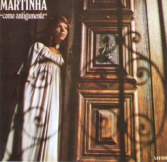 Album cover art for Como Antigamente