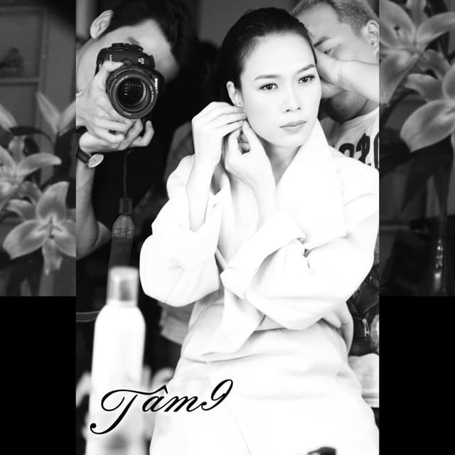 Album cover art for Tâm 9