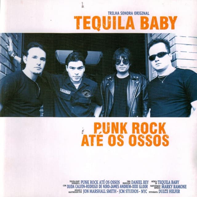 Album cover art for Punk Rock Até Os Ossos