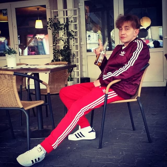 Album cover art for Dom Perignon - Żyję Sobie YOLO