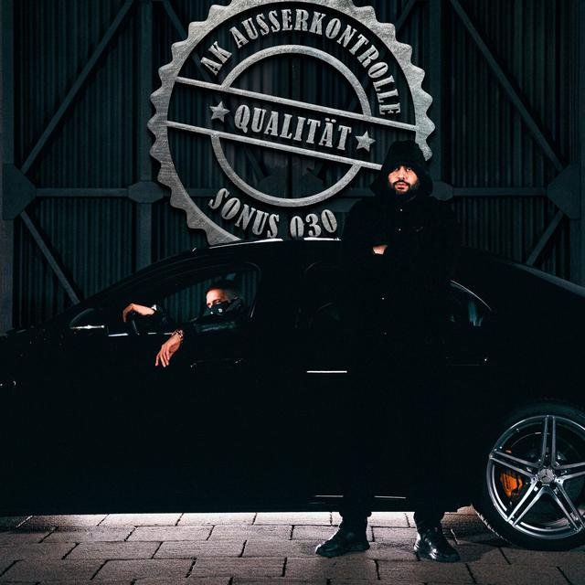 Album cover art for QUALITÄT