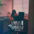 Album cover art for Simples e Romântico