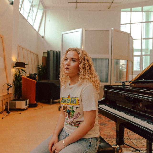 Album cover art for <3