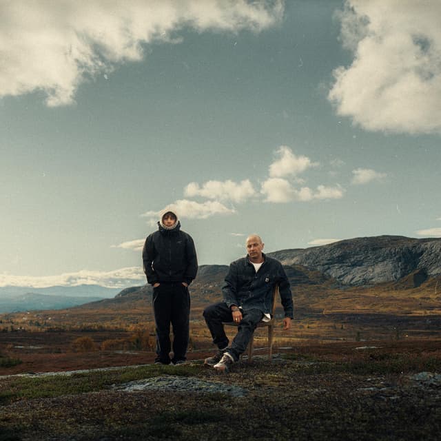 Album cover art for Bakom molnen