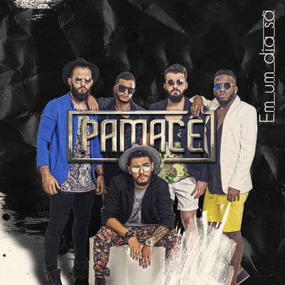 Album cover art for Em um Dia Só