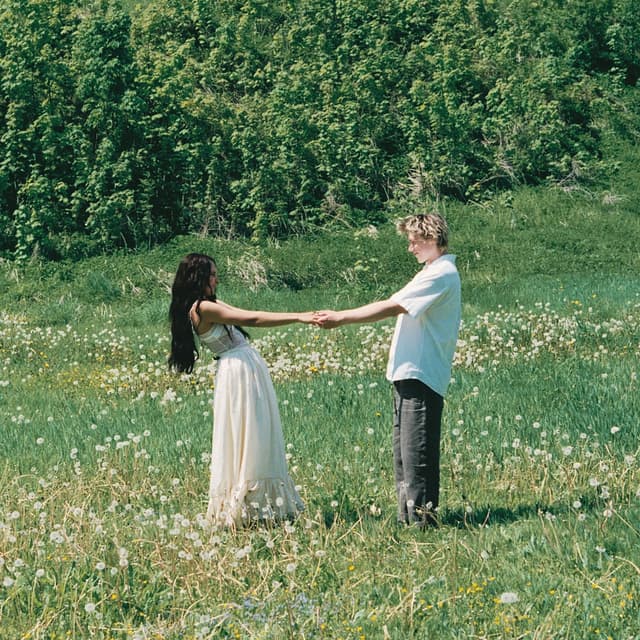 Album cover art for tylko kochaj mnie