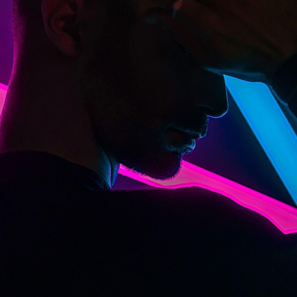 Dynamic cover art
