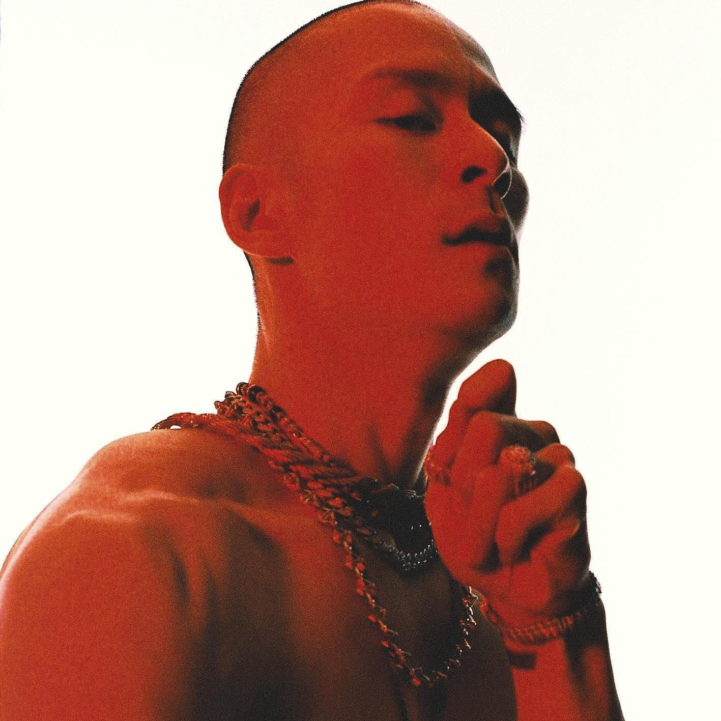 Dynamic cover art