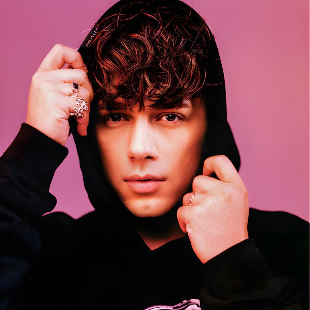 Dynamic cover art
