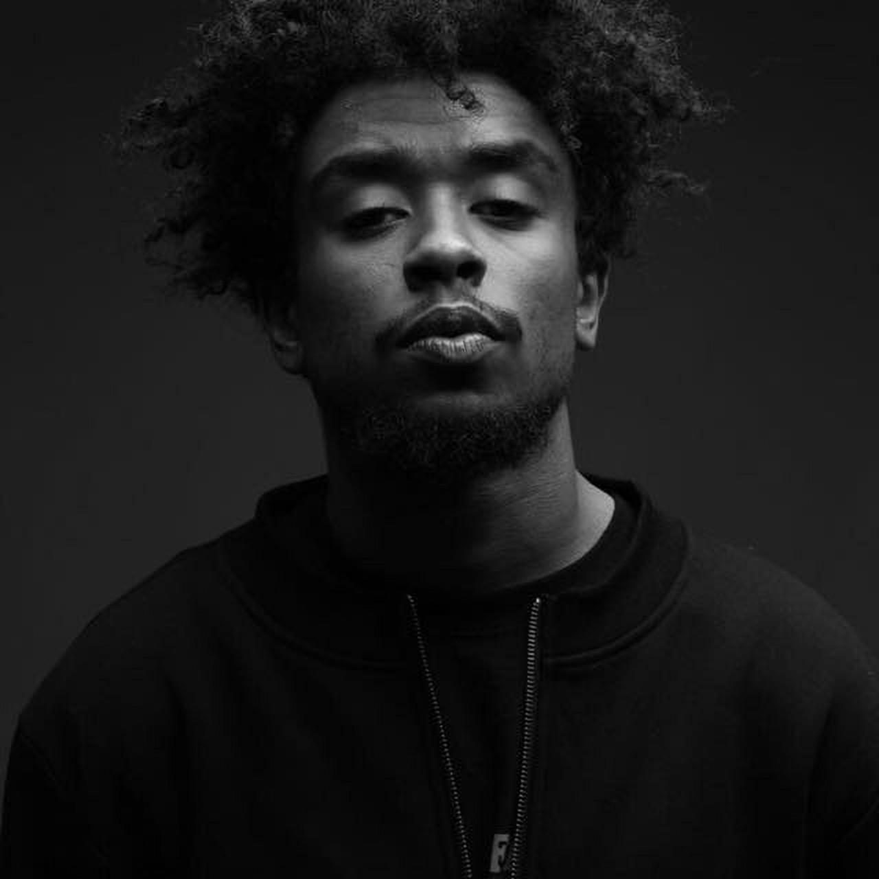 Dynamic cover art