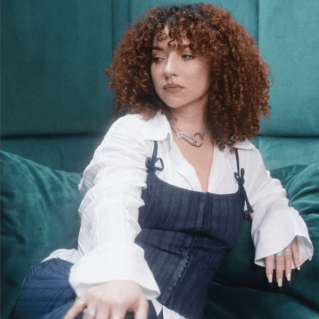Enchantée Julia (Enchantee Julia)
