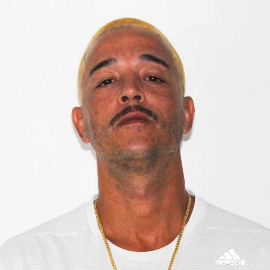 Artist chip image