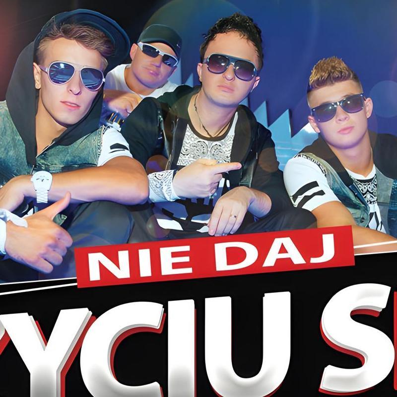 Dynamic cover art