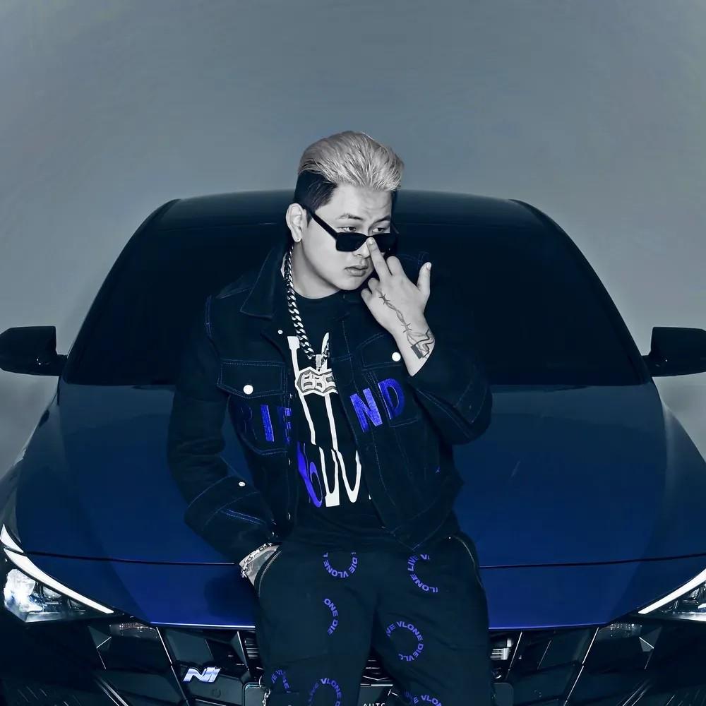 Dynamic cover art