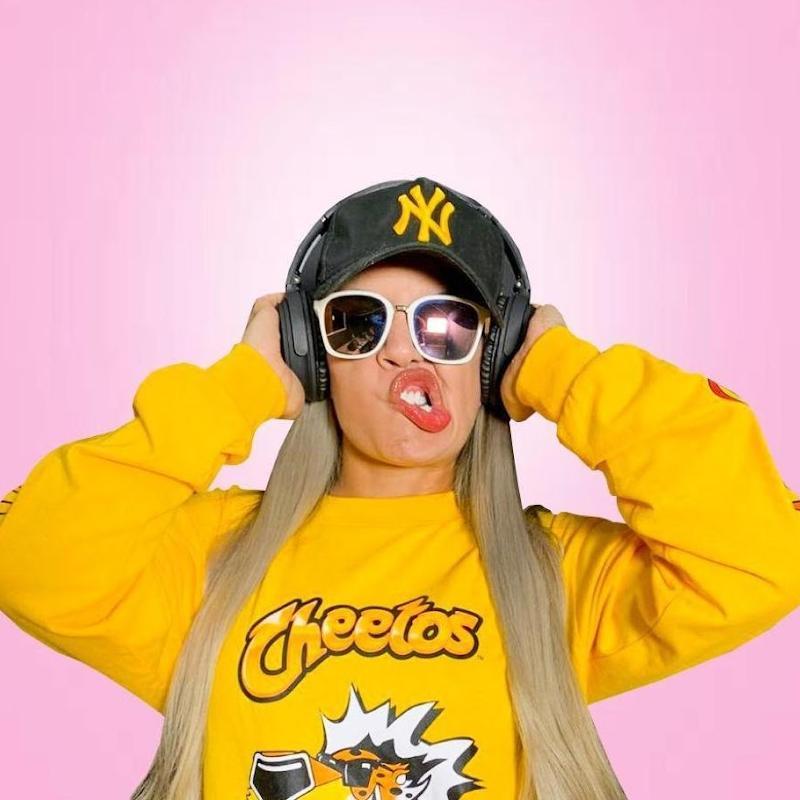 Dynamic cover art