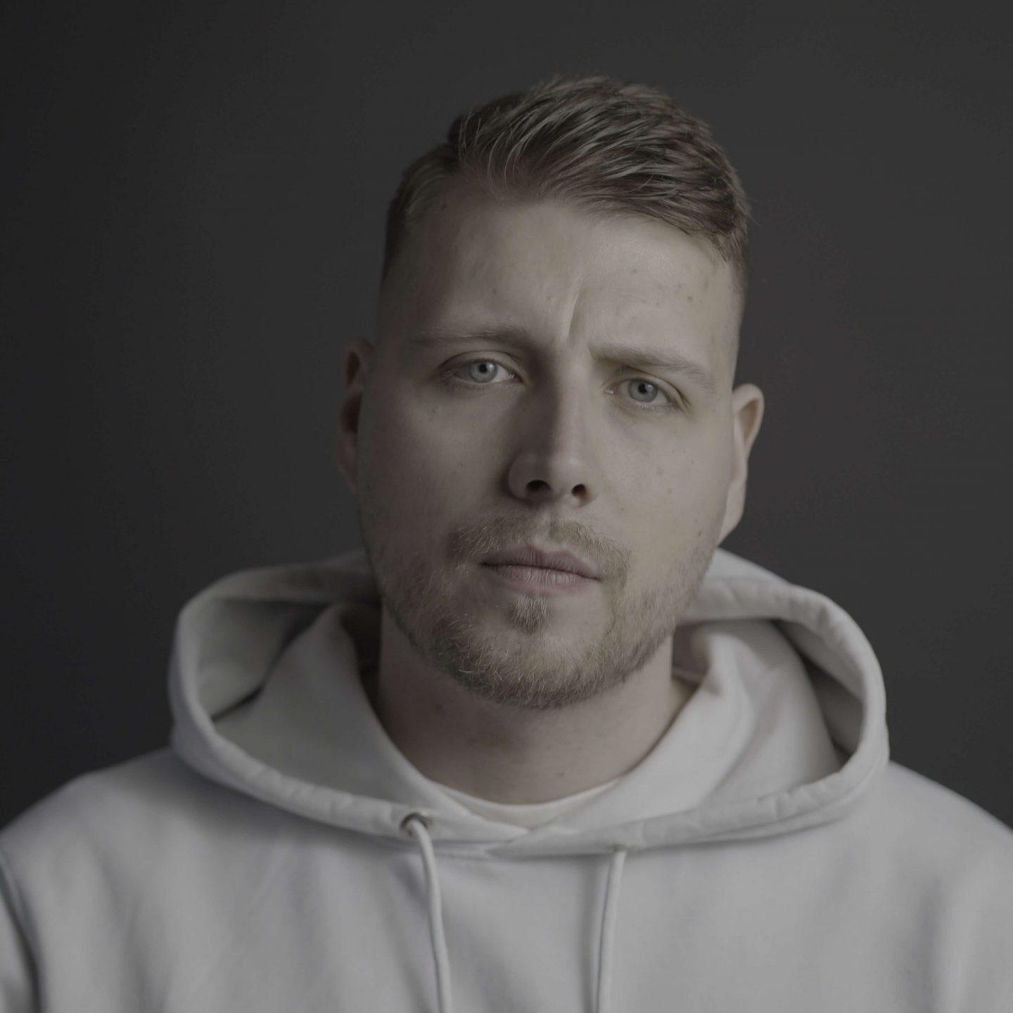 Artist chip image