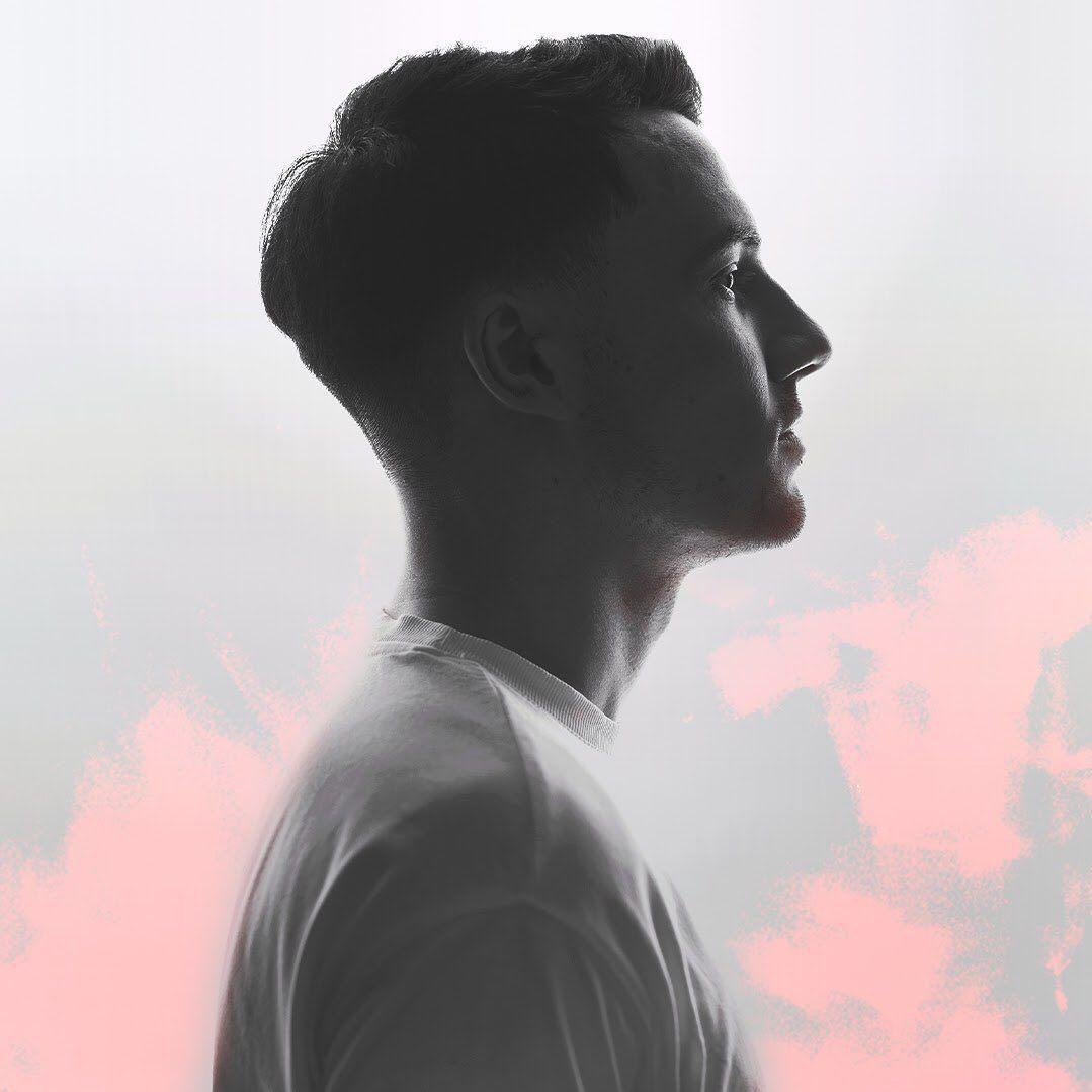 Dynamic cover art