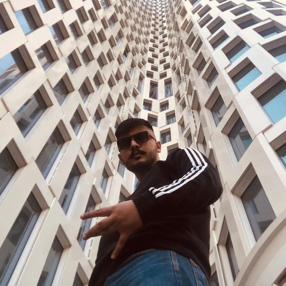 Dynamic cover art