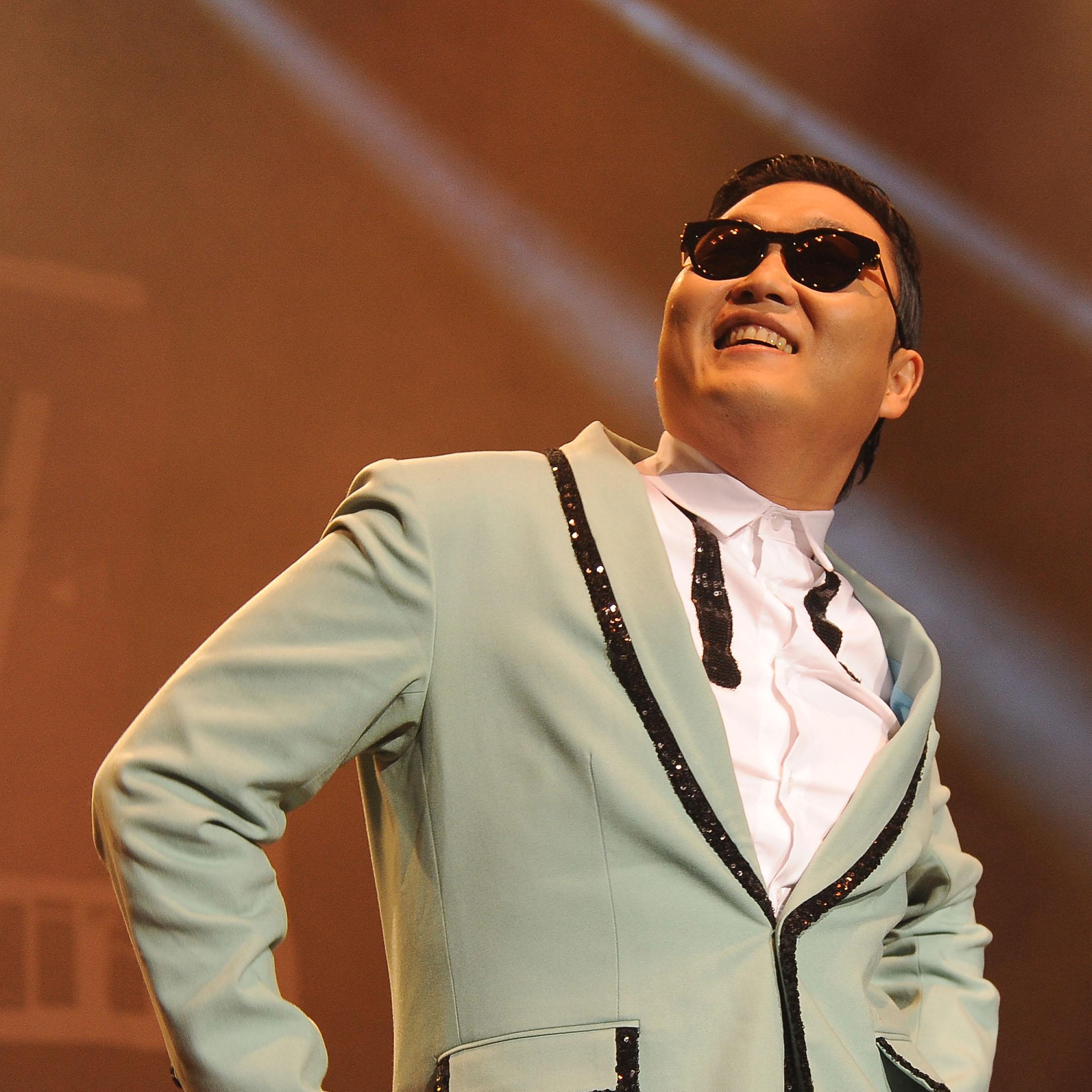 싸이 (PSY)