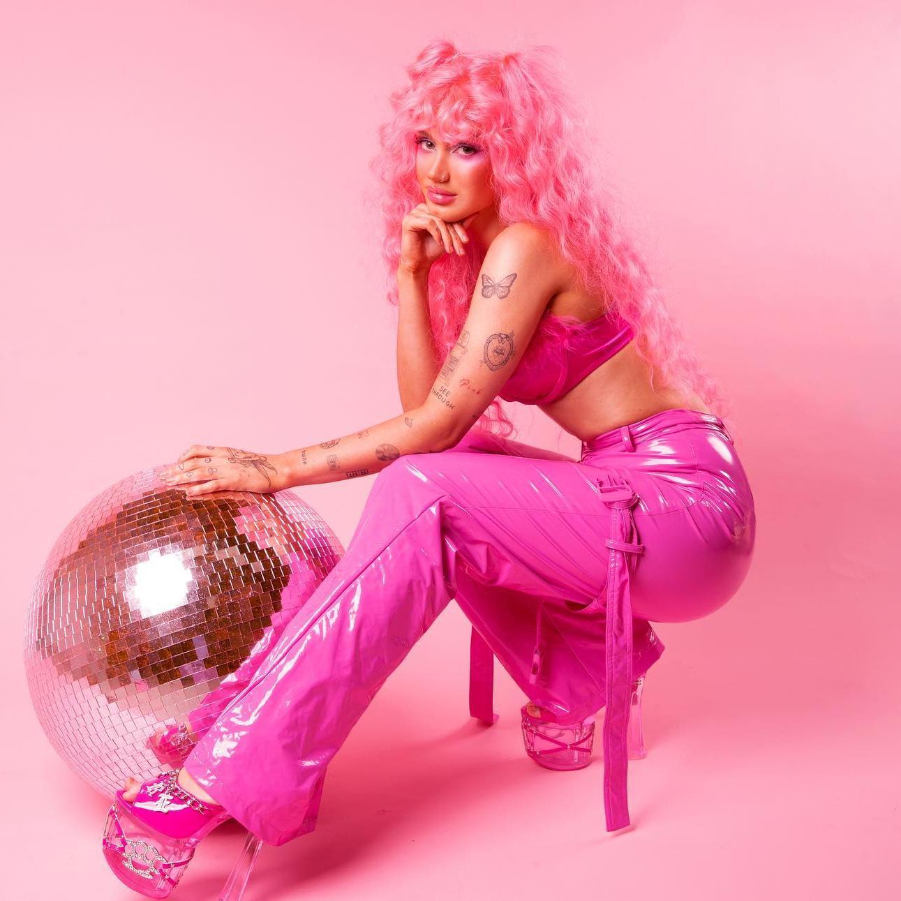 Dynamic cover art